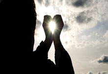 PG娱乐：德天空：如果法兰克福获得欧冠资格，将有助于留住埃基蒂克.